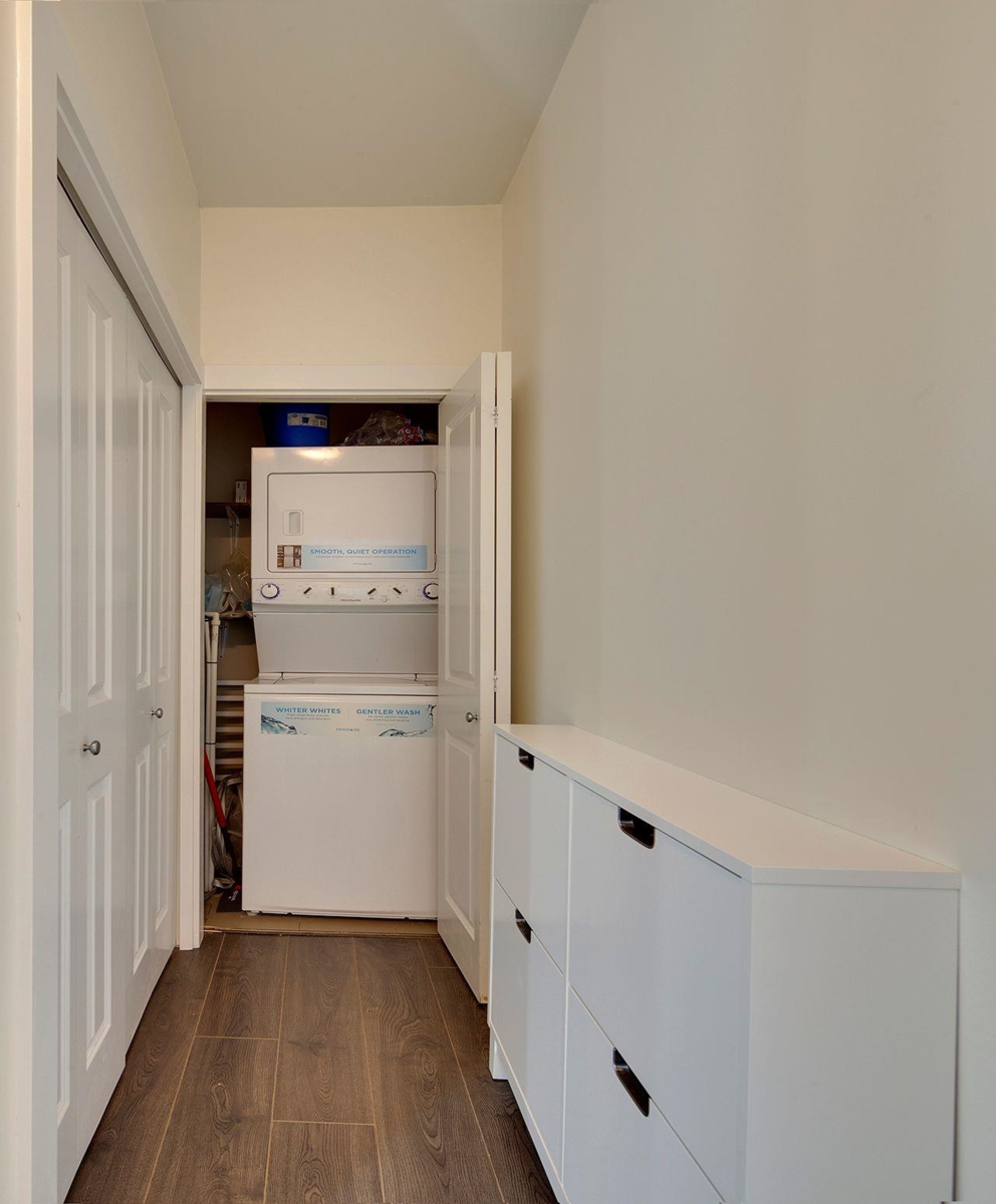 Office / Den Photo of 106 7377 14th Avenue, Burnaby, BC