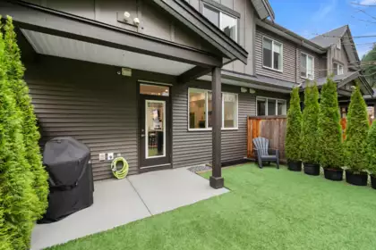 Front Yard Photo of 10 47203 Vista Place, Chilliwack, BC
