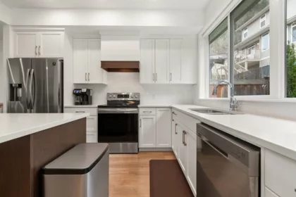 Kitchen Photo of 10 47203 Vista Place, Chilliwack, BC
