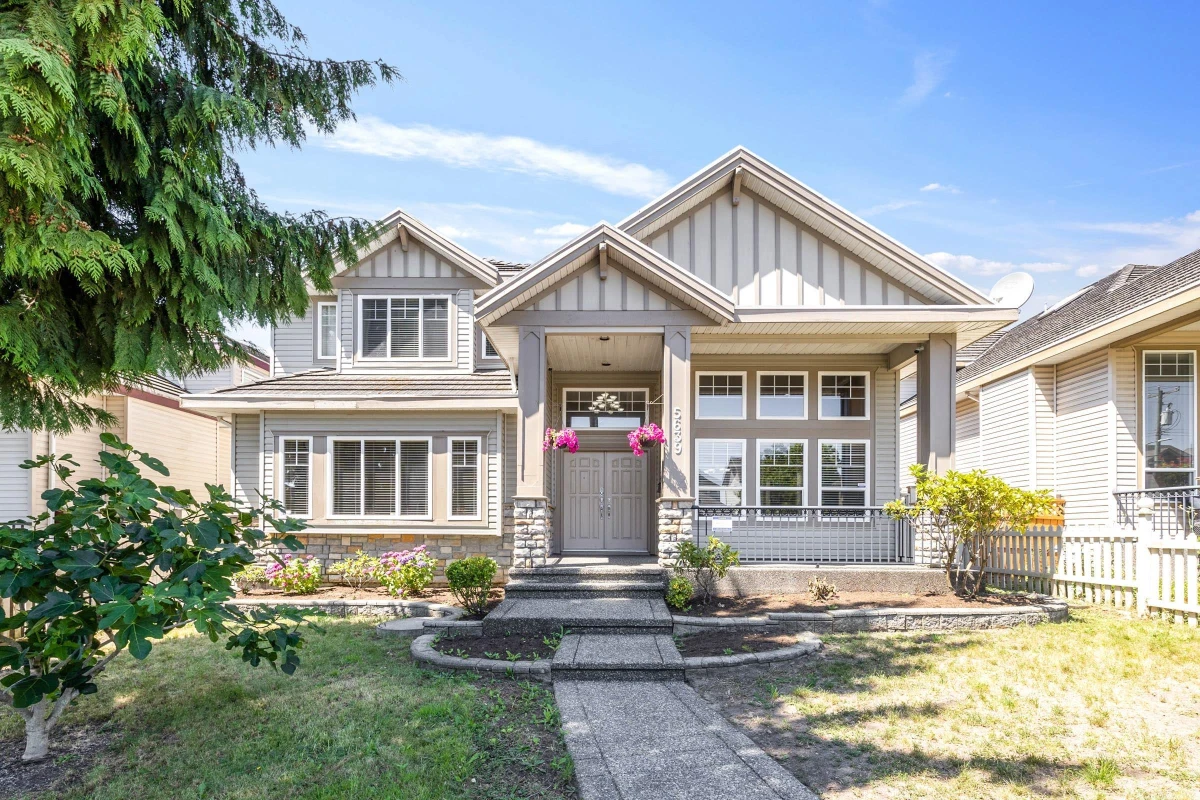 Exterior Front Photo of 5639 148 Street, Surrey, BC