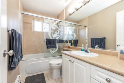 Mudroom Photo of 5639 148 Street, Surrey, BC