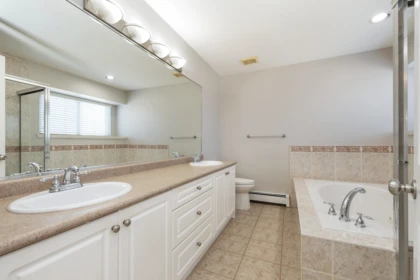 Powder Room Photo of 5639 148 Street, Surrey, BC