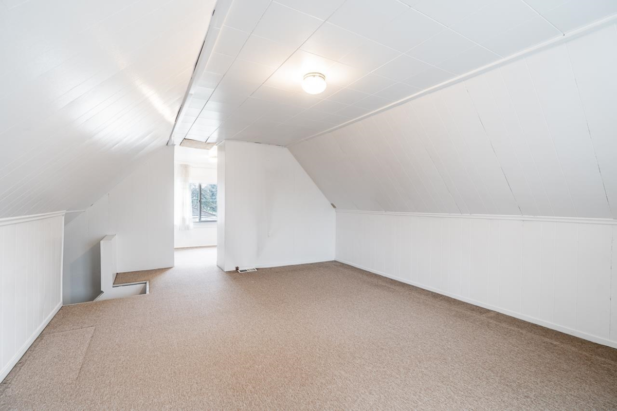 Basement Recreation Room Photo of 2604 E 19th Avenue, Vancouver, BC