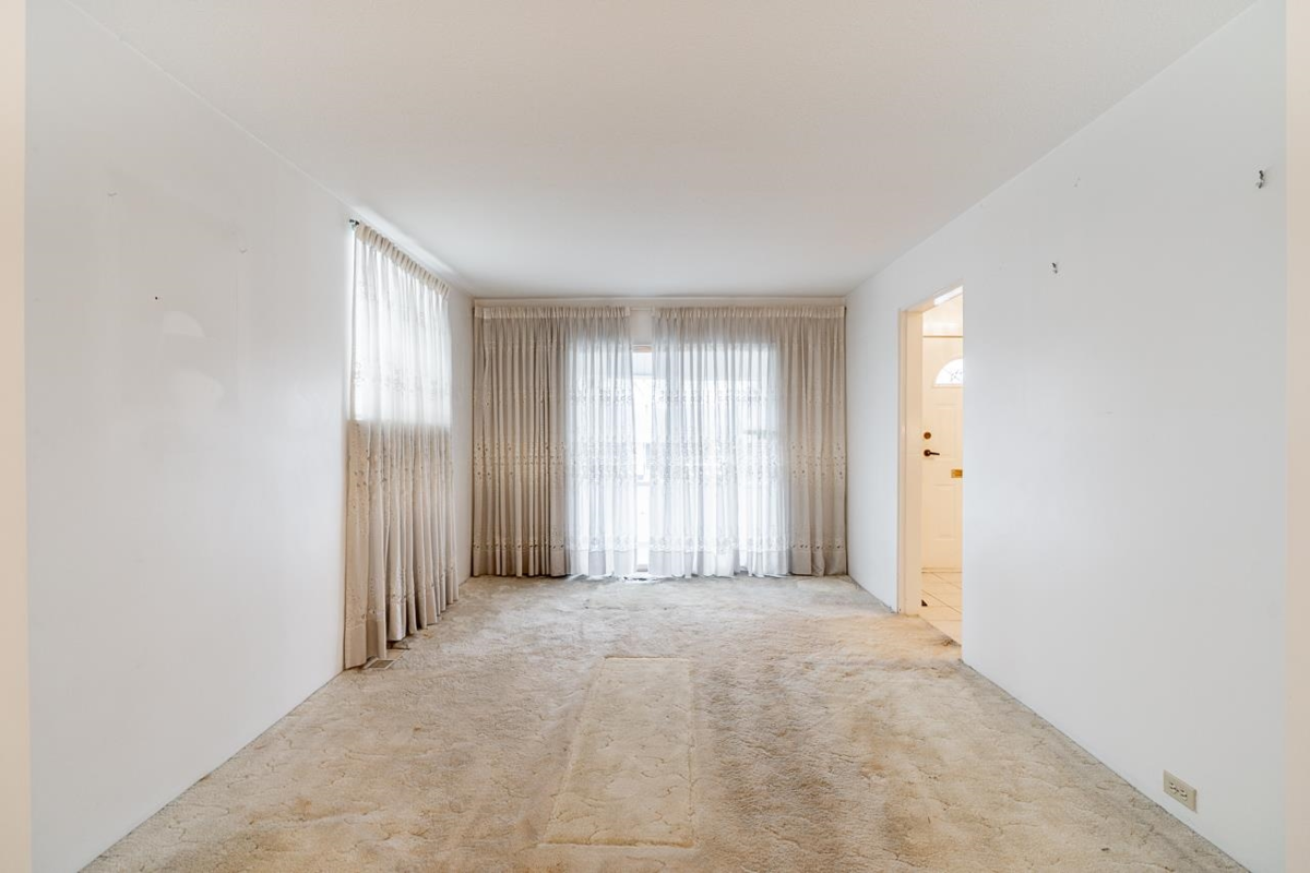 Family Room Photo of 2604 E 19th Avenue, Vancouver, BC