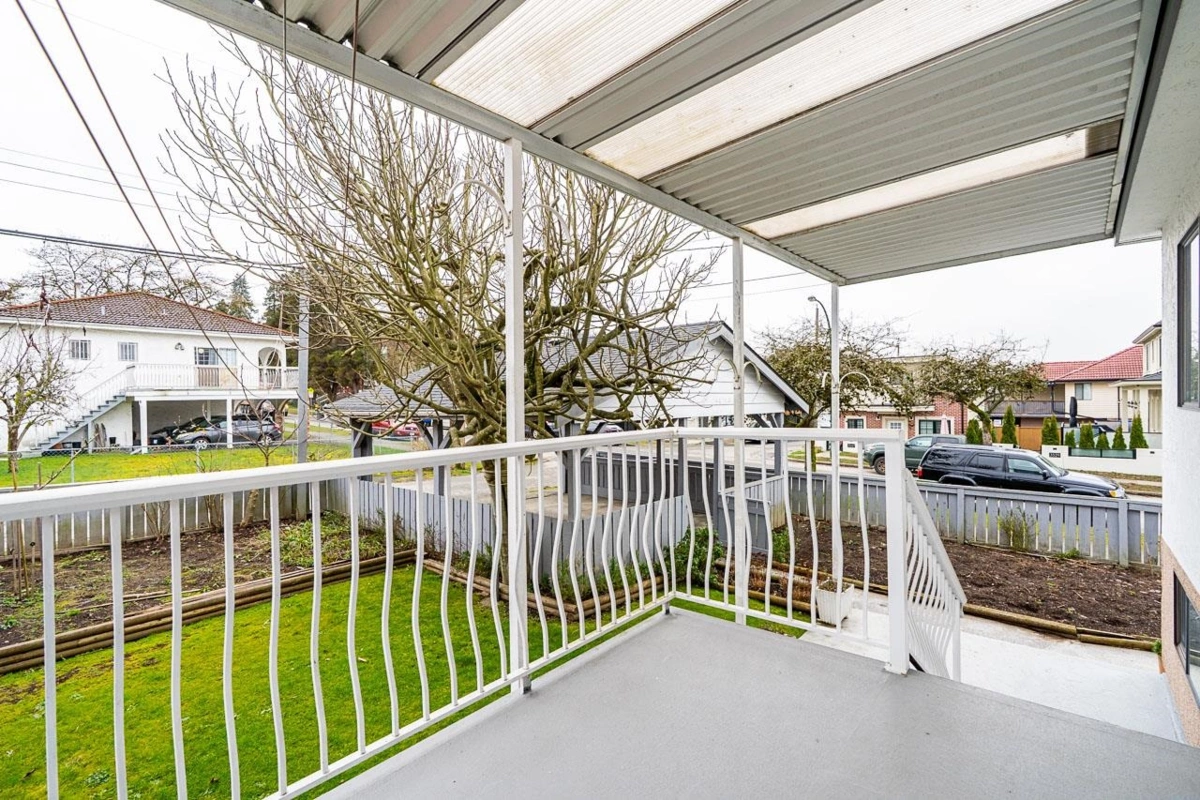 Garden / Landscaping Photo of 2604 E 19th Avenue, Vancouver, BC