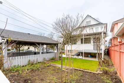 Hot Tub / Spa Photo of 2604 E 19th Avenue, Vancouver, BC