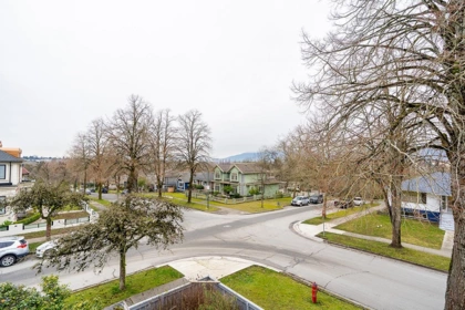 Office / Den Photo of 2604 E 19th Avenue, Vancouver, BC