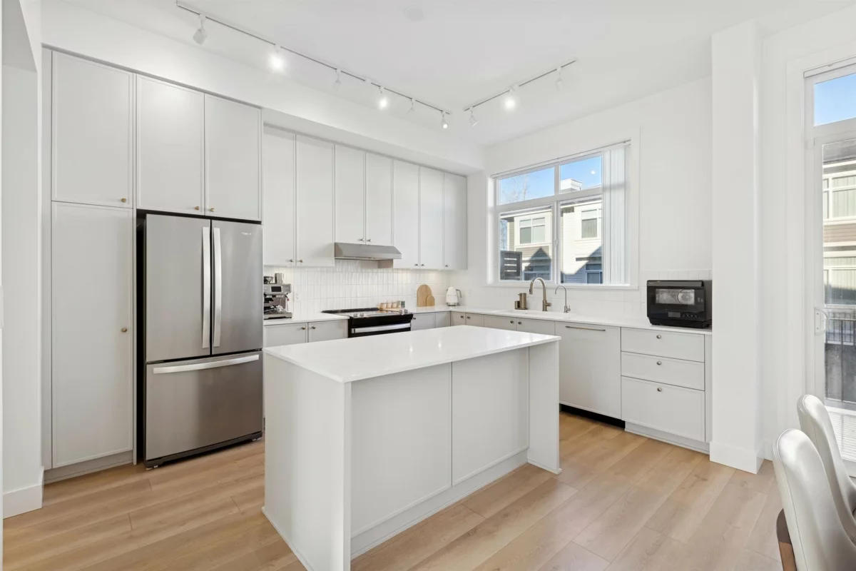 Breakfast Nook Photo of 3 14151 58a Avenue, Surrey, BC