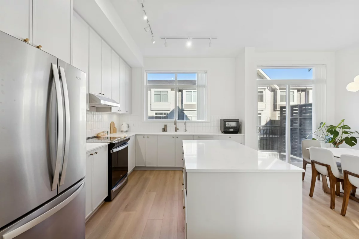 Primary Bathroom Photo of 3 14151 58a Avenue, Surrey, BC