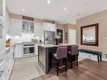 Kitchen Photo of 412 15360 20th Avenue, Surrey, BC