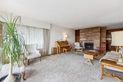 Primary Bedroom Photo of 2575 Queens Avenue, West Vancouver, BC