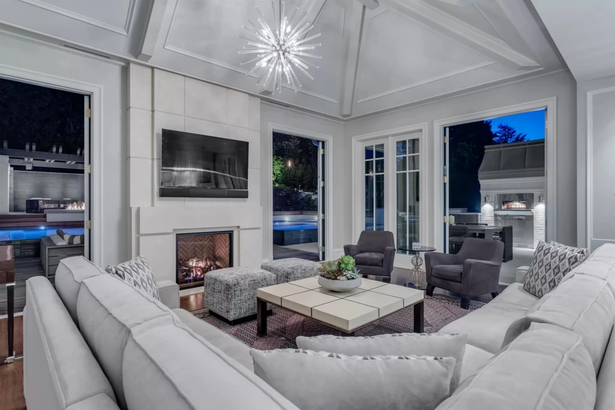 Kitchen Photo of 1126 Wolfe Avenue, Vancouver, BC