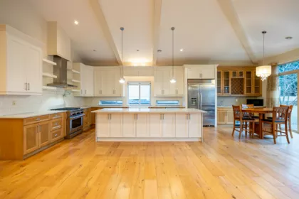 Breakfast Nook Photo of 963 51a Street, Tsawwassen, BC