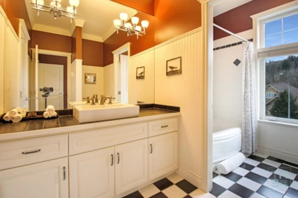 Entry Foyer Photo of 35778 Marshall Road, Abbotsford, BC