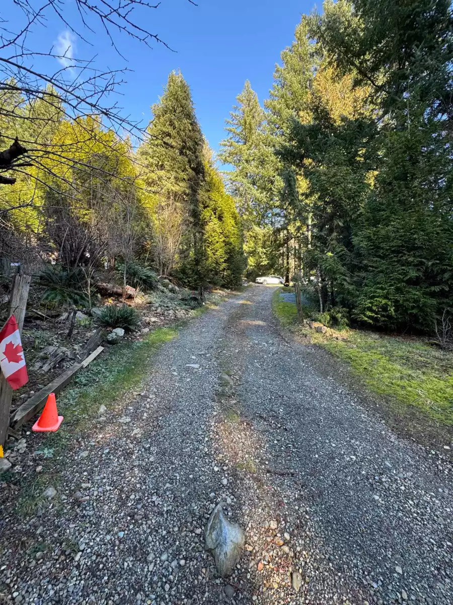 Exterior Rear Photo of 2391 Lougheed Highway, Agassiz, BC