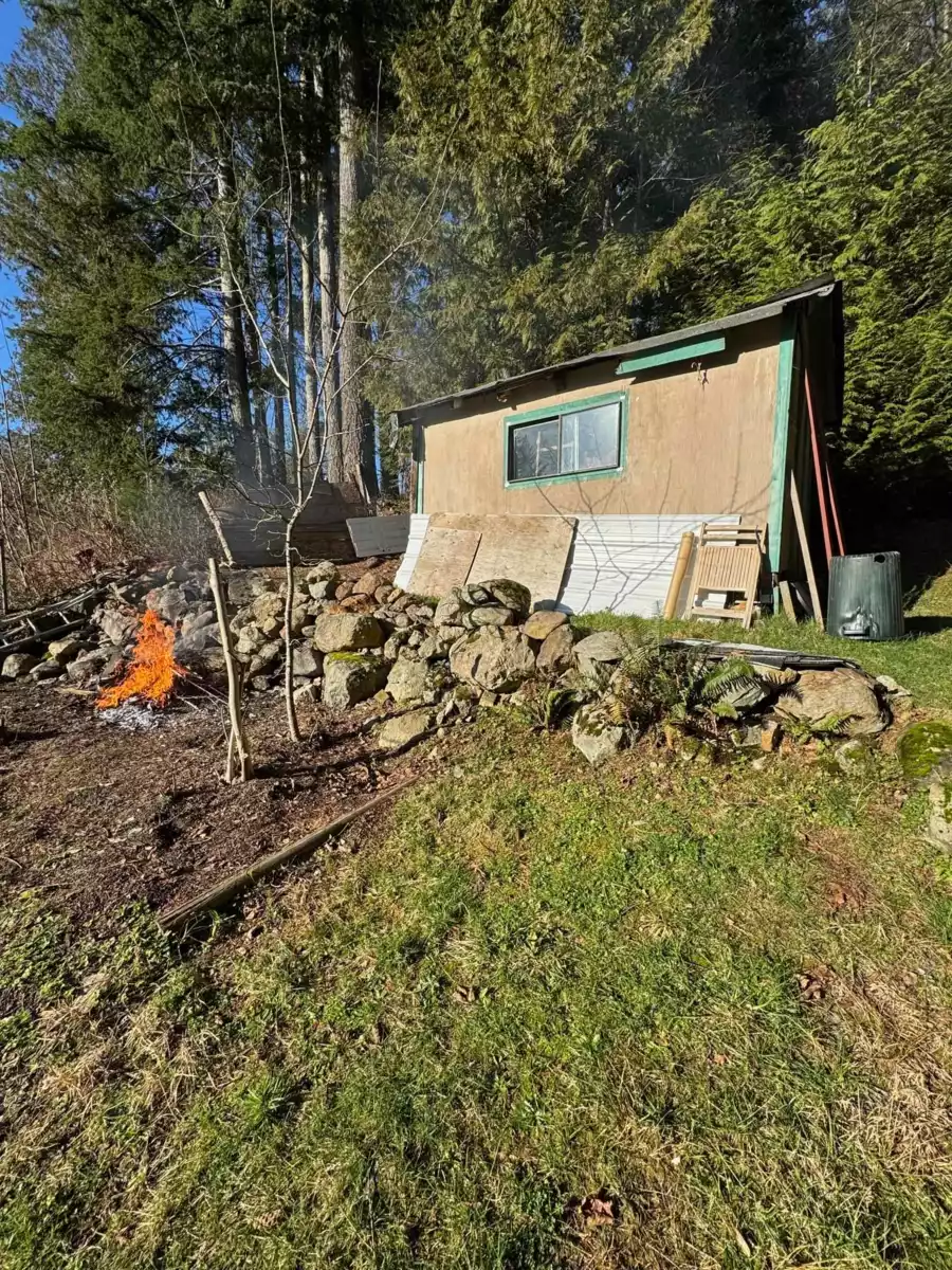 Family Room Photo of 2391 Lougheed Highway, Agassiz, BC
