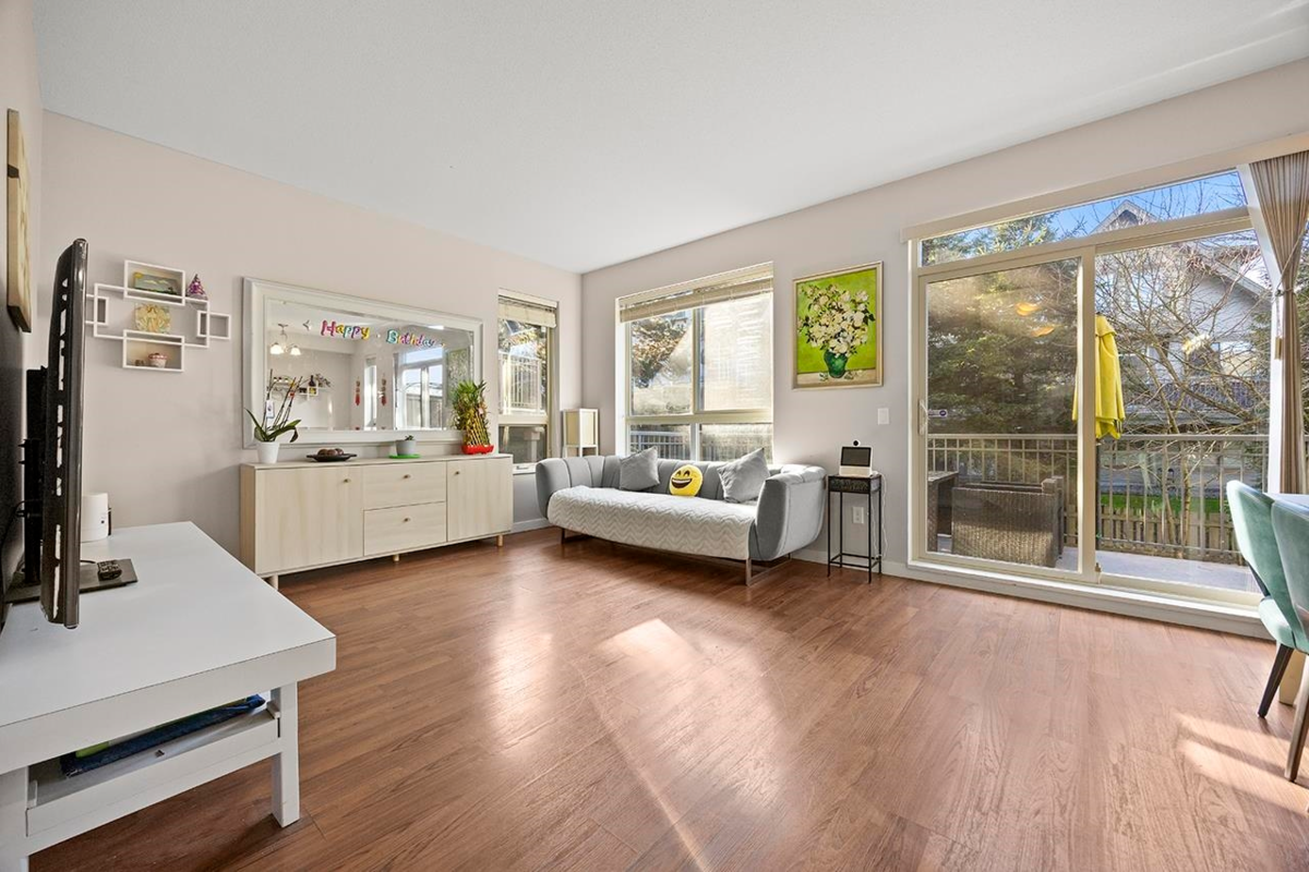 Dining Area Photo of 67 2738 158 Street, Surrey, BC