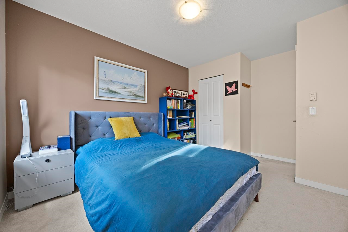 Powder Room Photo of 67 2738 158 Street, Surrey, BC