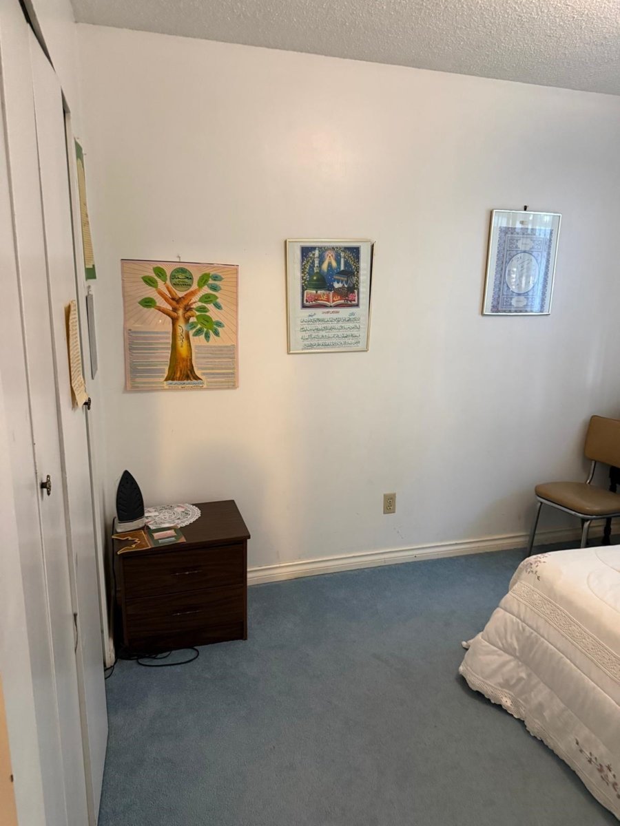 Entry Foyer Photo of 6738 128b Street, Surrey, BC