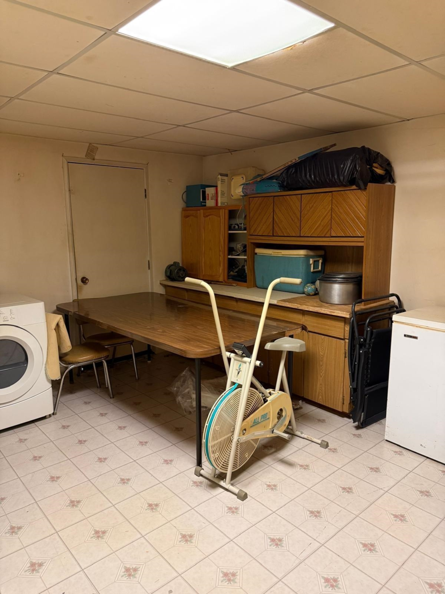 Living Room Photo of 6738 128b Street, Surrey, BC