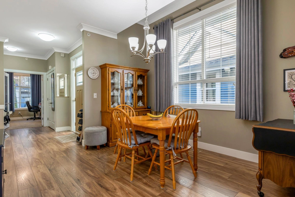 Powder Room Photo of 16 5469 Chinook Street, Chilliwack, BC