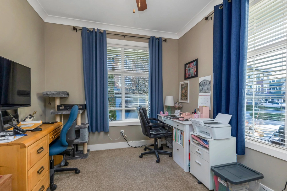 Staircase Photo of 16 5469 Chinook Street, Chilliwack, BC