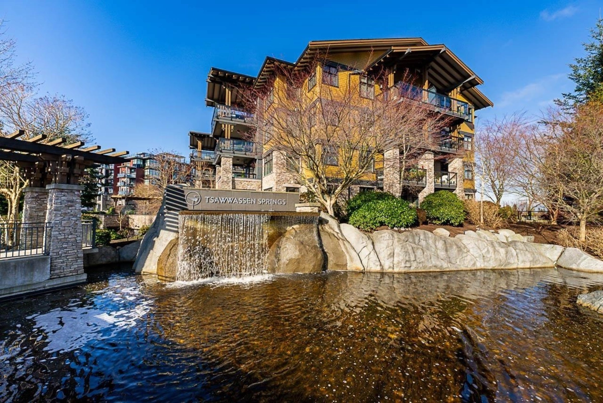 Basement Recreation Room Photo of 406 4977 Springs Boulevard, Delta, BC