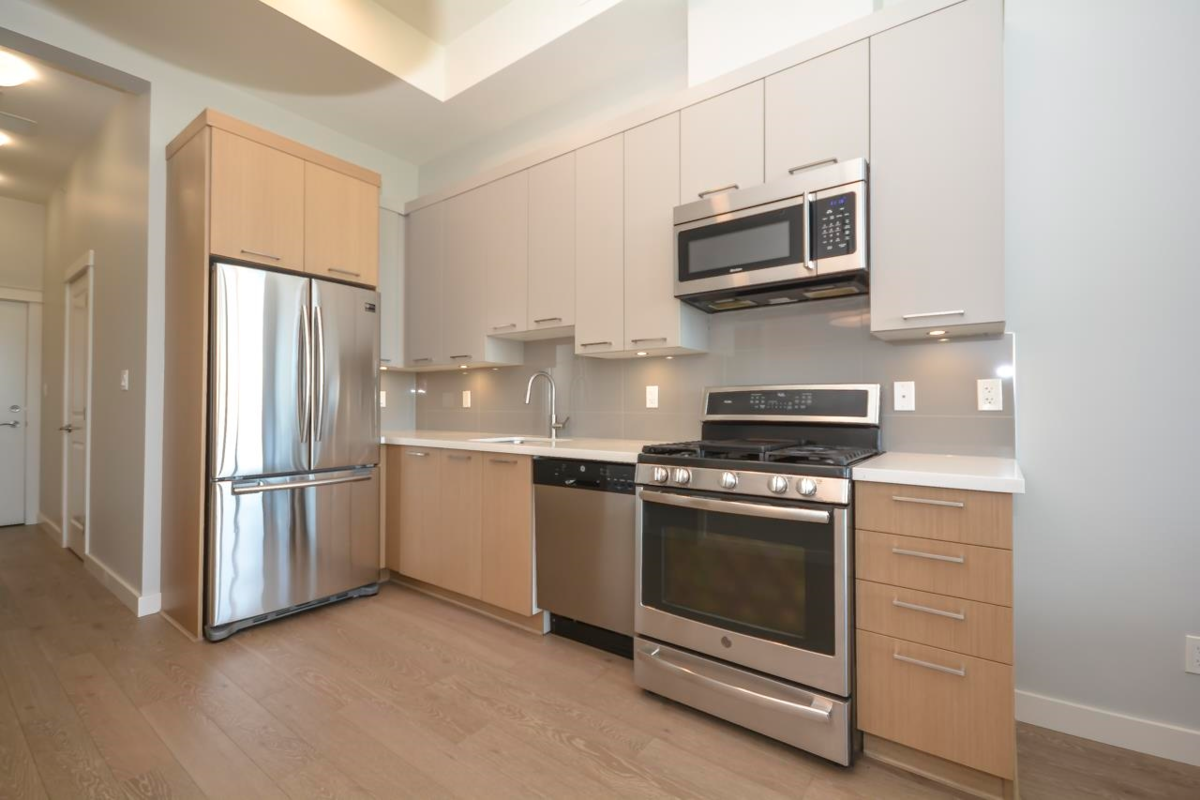 Kitchen Island Photo of 406 4977 Springs Boulevard, Delta, BC