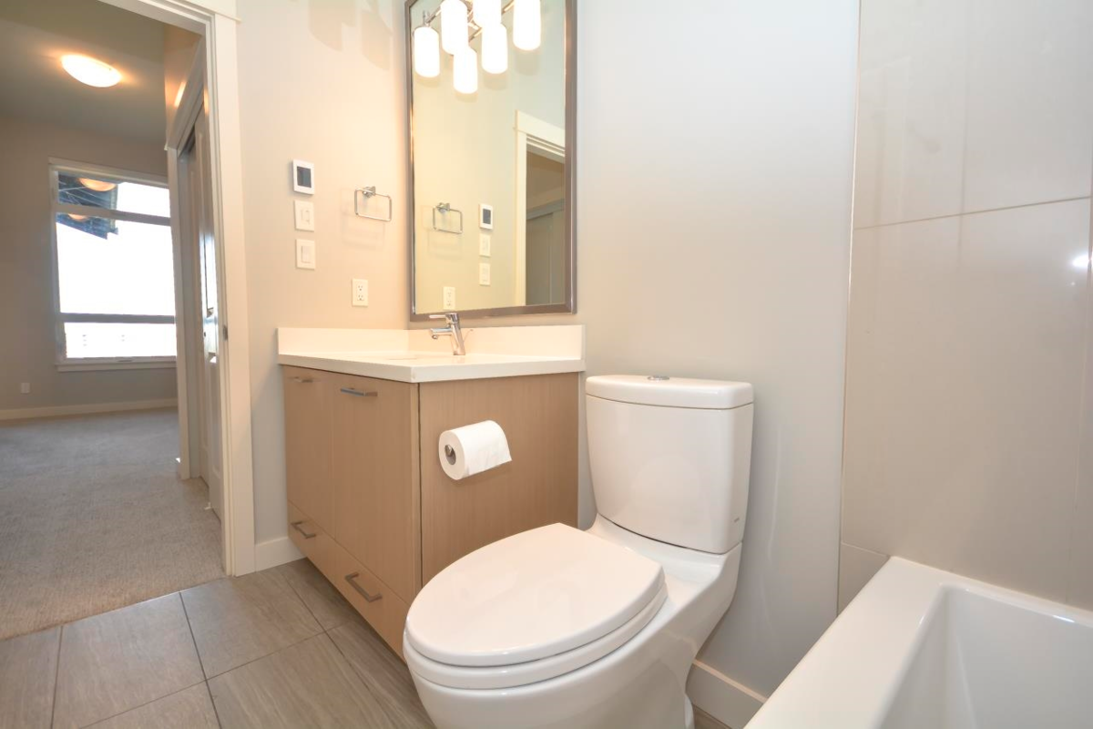 Primary Bedroom Photo of 406 4977 Springs Boulevard, Delta, BC