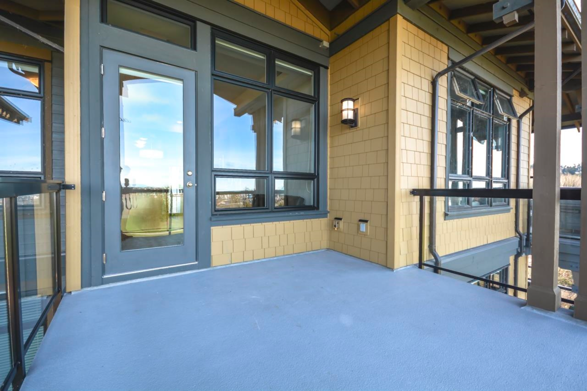 Walk-In Closet Photo of 406 4977 Springs Boulevard, Delta, BC