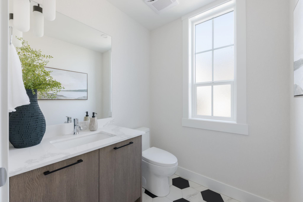 Guest Bathroom Photo of 83 20650 78 Avenue, Langley, BC