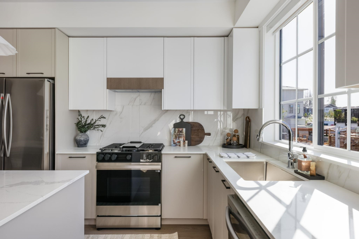 Kitchen Photo of 83 20650 78 Avenue, Langley, BC