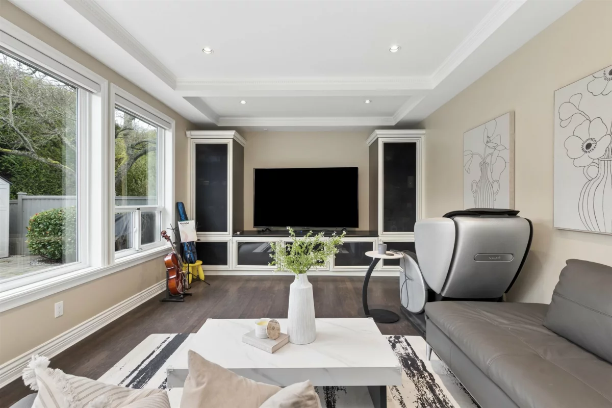 Powder Room Photo of 7371 Manning Court, Richmond, BC