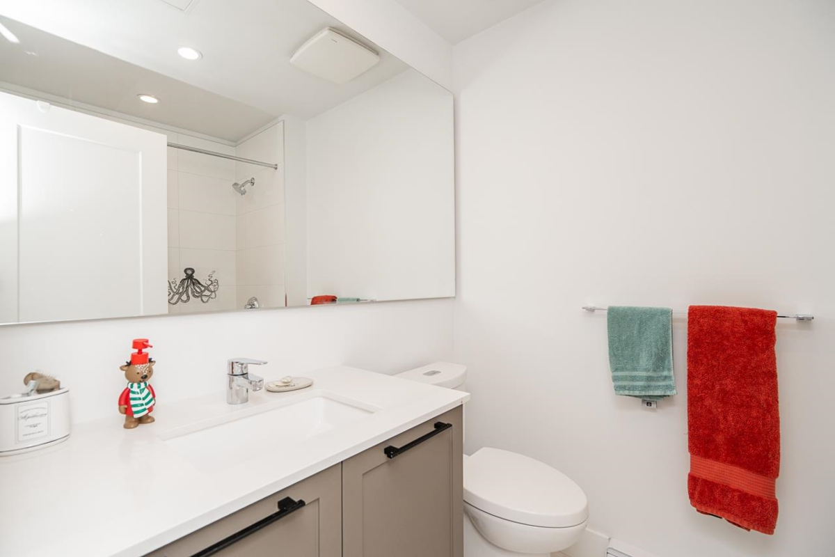 Hallway Photo of 25 4716 Orca Way, Tsawwassen, BC