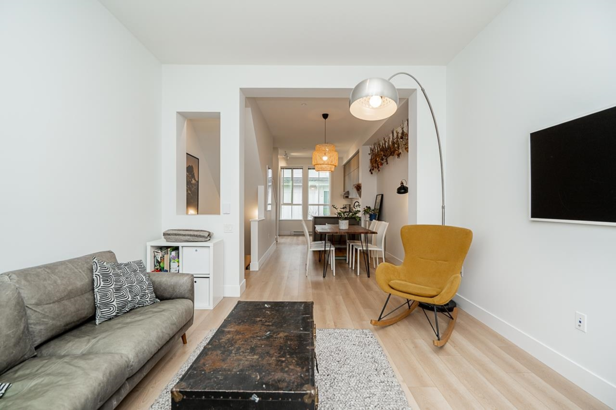 Kitchen Island Photo of 25 4716 Orca Way, Tsawwassen, BC