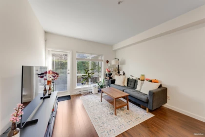 Office / Den Photo of 110 5655 Inman Avenue, Burnaby, BC