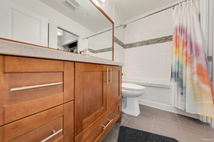 Primary Bathroom Photo of 110 5655 Inman Avenue, Burnaby, BC