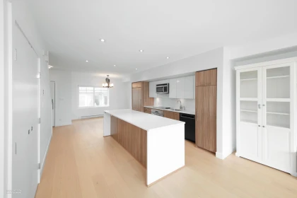 Walk-In Closet Photo of 17 5655 Chaffey Avenue, Burnaby, BC