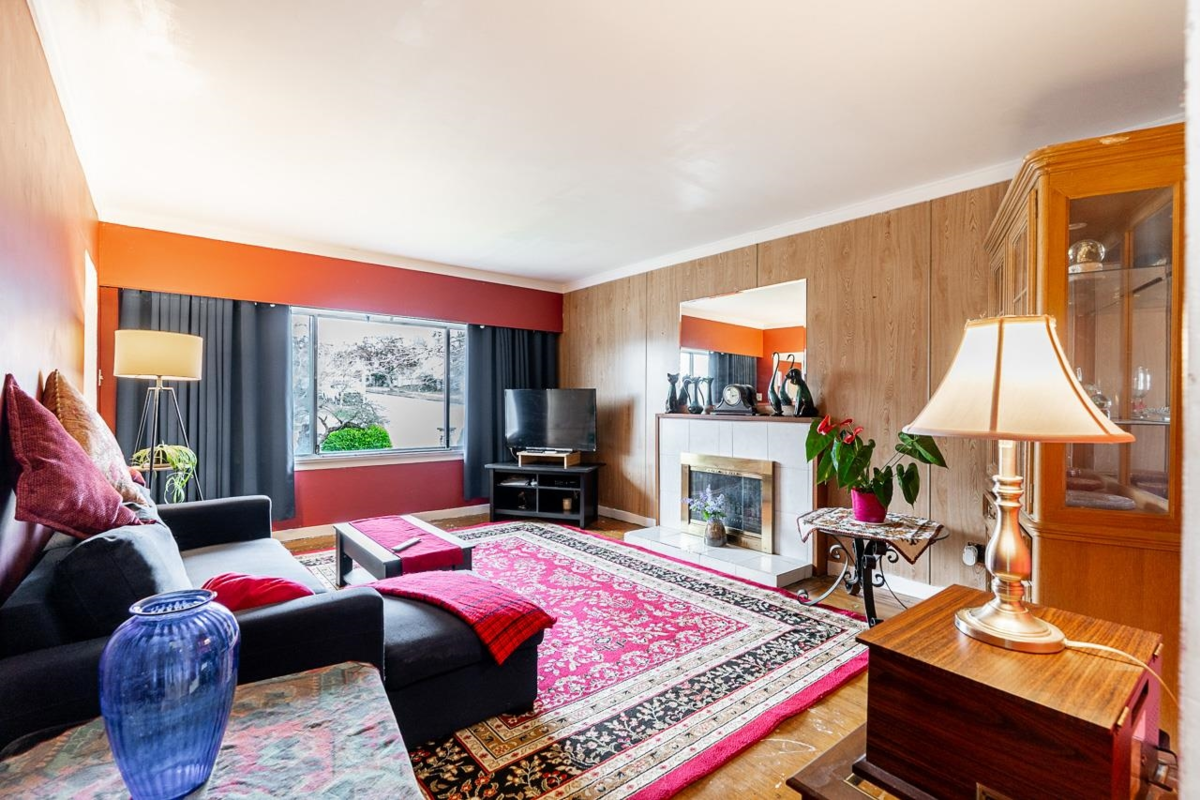 Kitchen Photo of 3895 Windermere Street, Vancouver, BC