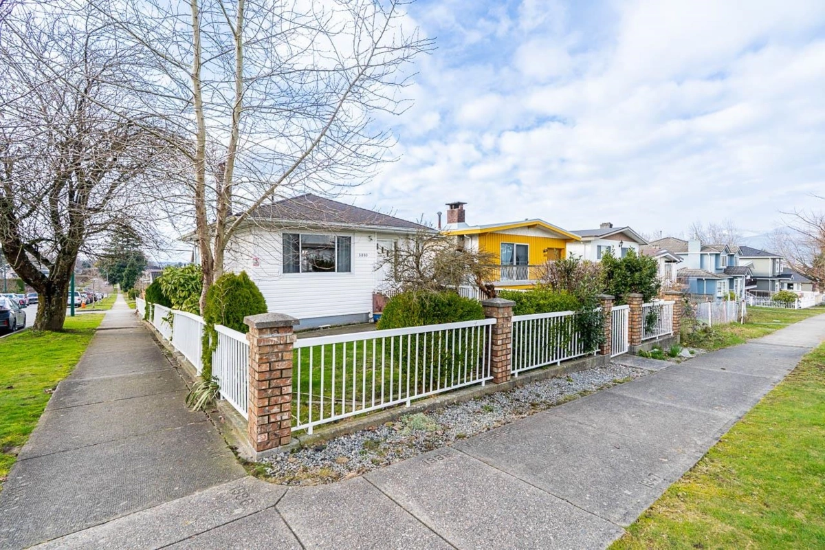 Living Room Photo of 3895 Windermere Street, Vancouver, BC