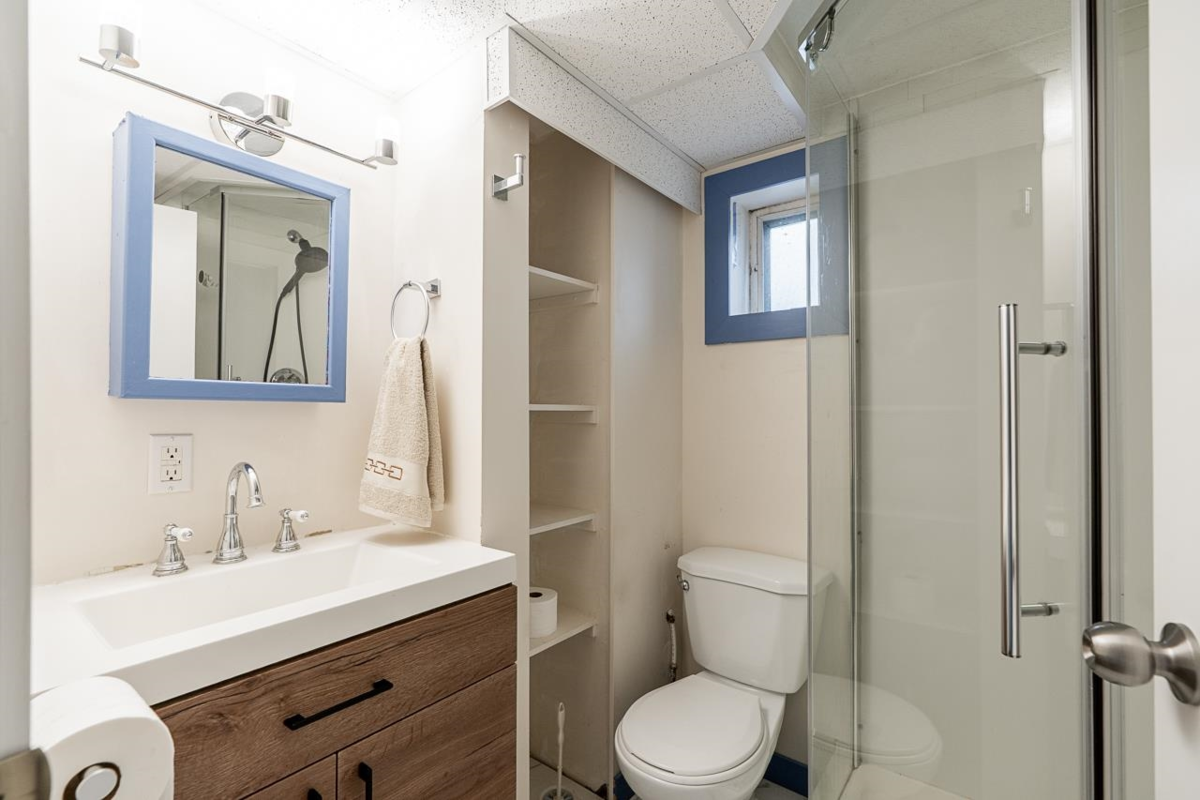 Office / Den Photo of 3895 Windermere Street, Vancouver, BC