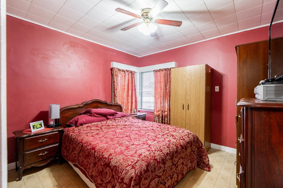 Primary Bathroom Photo of 3895 Windermere Street, Vancouver, BC