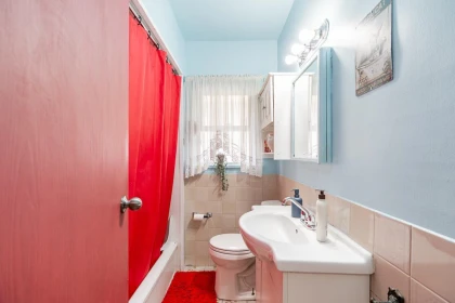 Walk-In Closet Photo of 3895 Windermere Street, Vancouver, BC