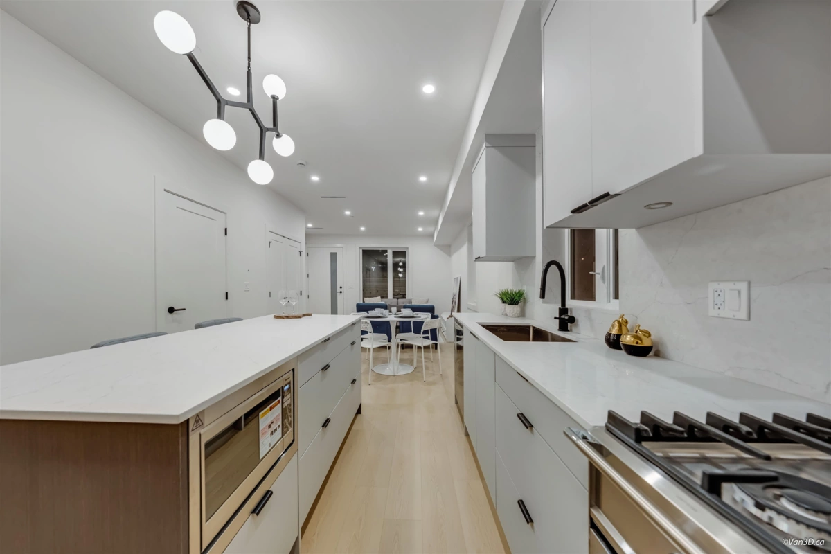 Breakfast Nook Photo of 6728 Heather Street, Vancouver, BC