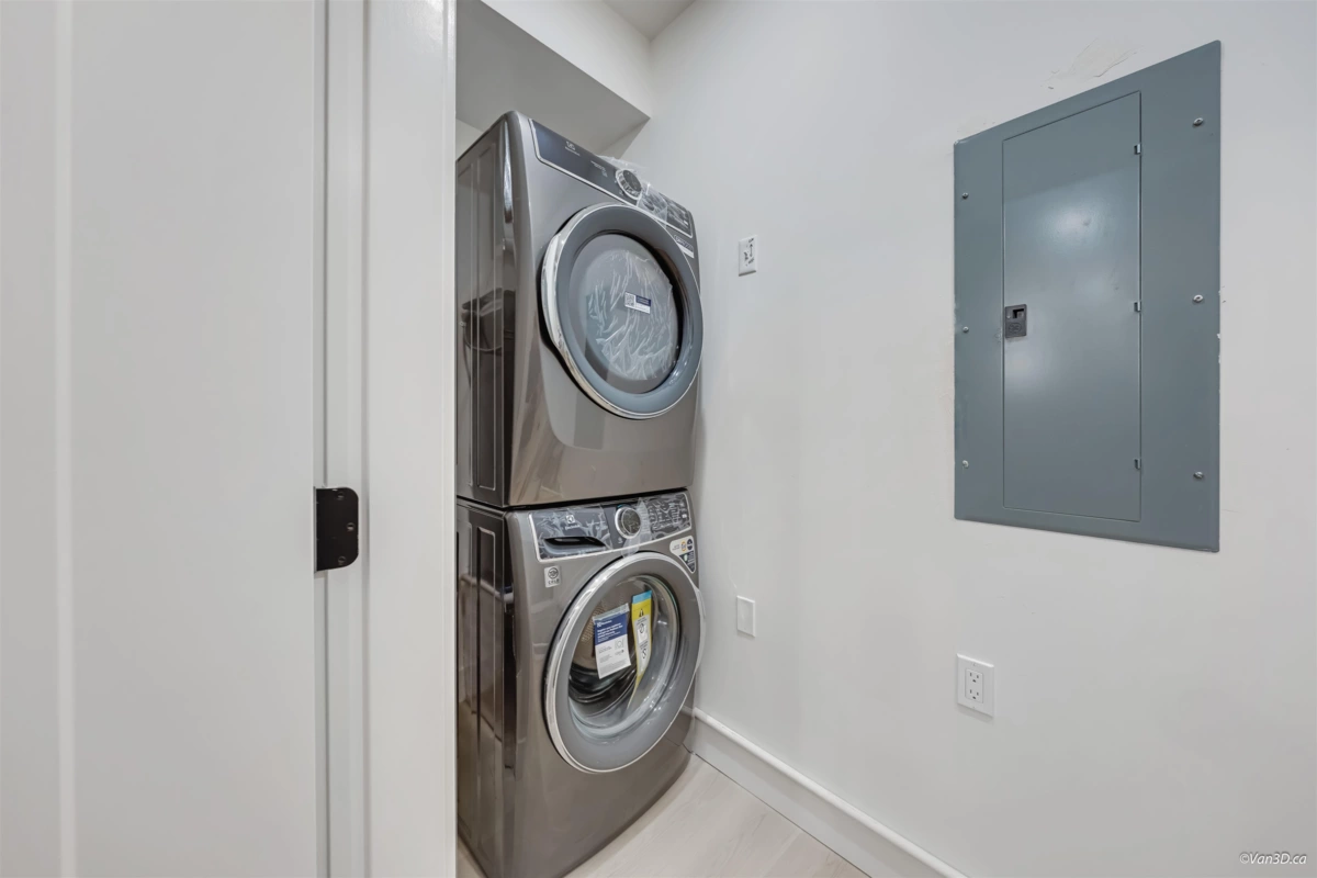 Primary Bathroom Photo of 6728 Heather Street, Vancouver, BC