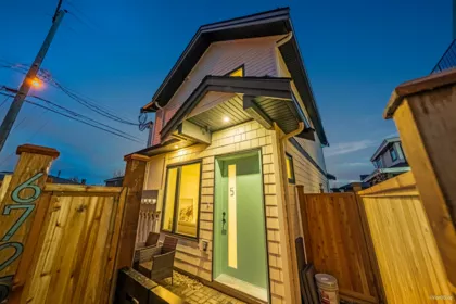 Laundry Room Photo of 6728 Heather Street, Vancouver, BC