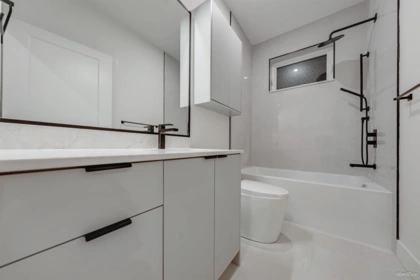 Powder Room Photo of 6728 Heather Street, Vancouver, BC