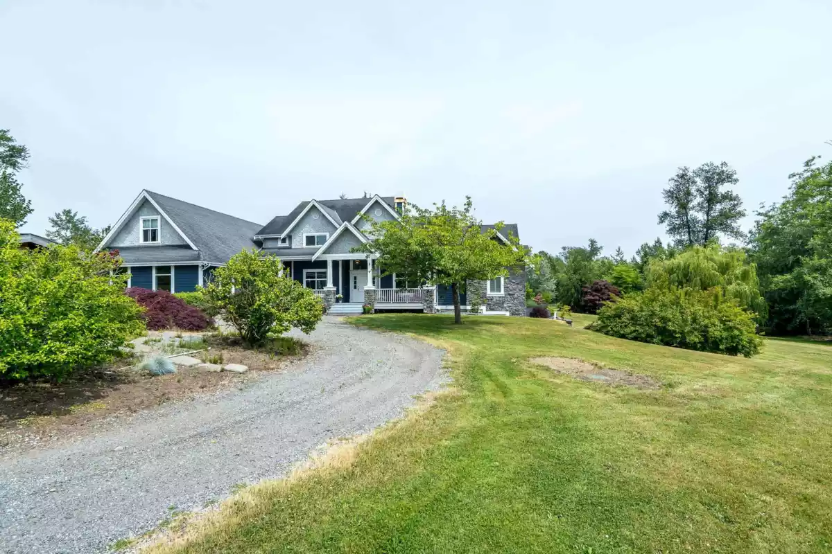 Swimming Pool Photo of 1192 212 Street, Langley, BC