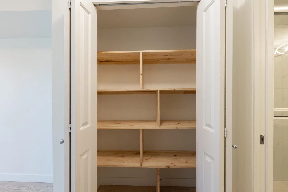 Hallway Photo of 202 14960 102a Avenue, Surrey, BC
