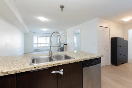 Primary Bathroom Photo of 202 14960 102a Avenue, Surrey, BC